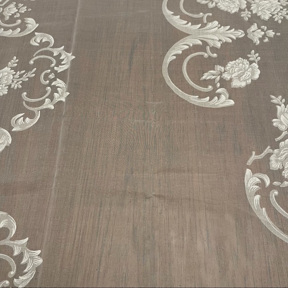 Estate Sale vintage white sheer lace large tablecloth - Picture 3 of 6